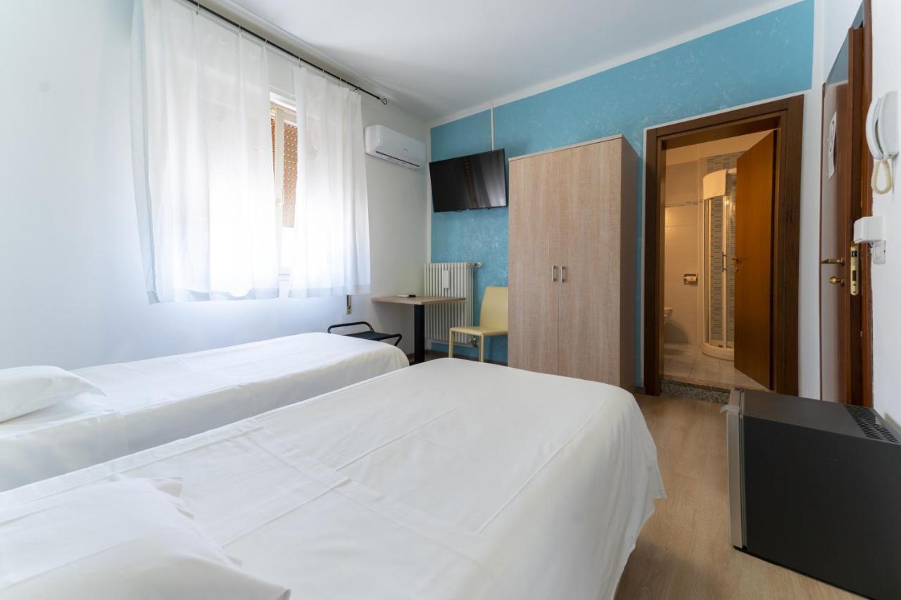 Hotel Benaco Mavras Peschiera del Garda Exterior photo